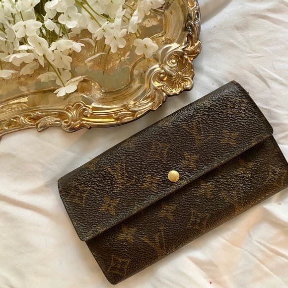 Louis Vuitton Authentic Vintage Accordion Wallet - Picture 5 of 16